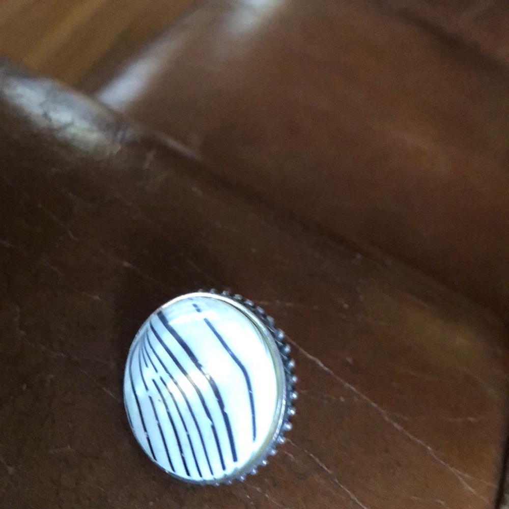 Silver ring - Picture 6 of 7